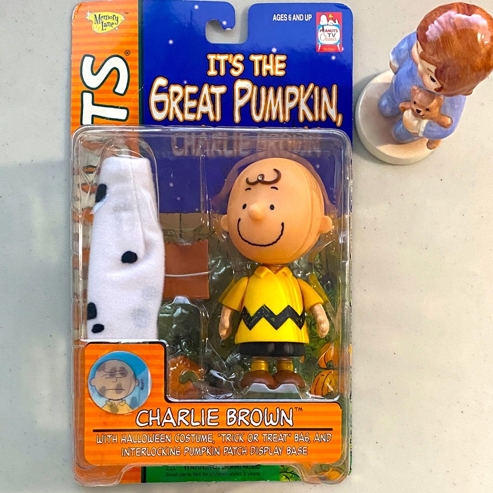 Charlie Brown Great Pumpkin doll